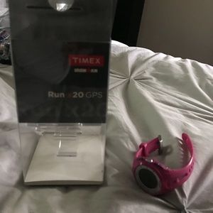 Run x20 gps watch worn once. Water resistant